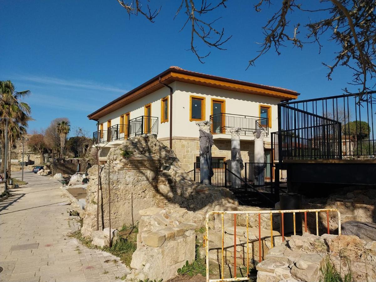 Готель House