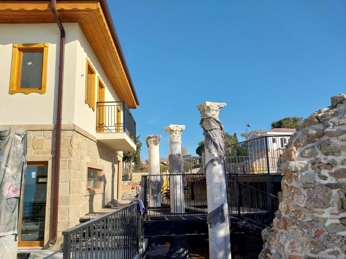 House Готель Сіде